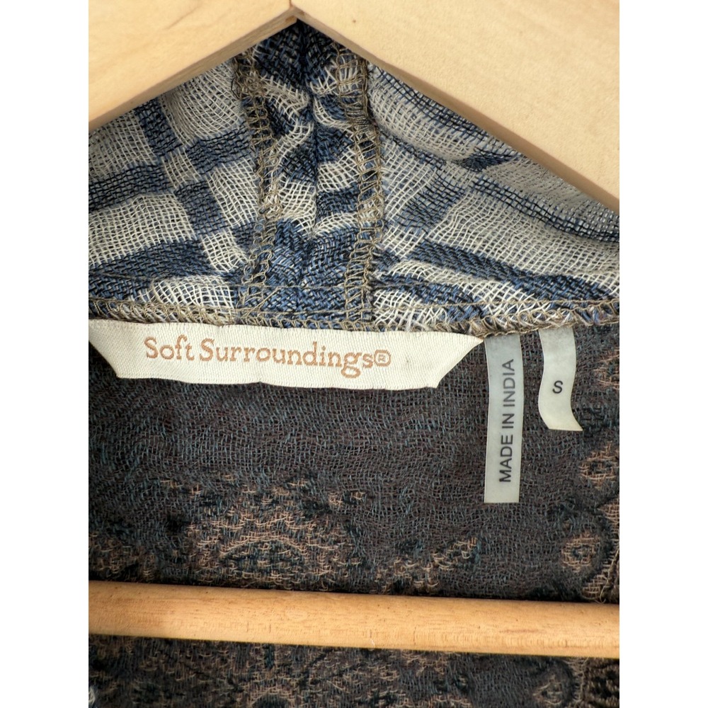 Soft Surroundings Womens 100% Wool Embroidered Cardigan Size Small Boho Artsy - Picture 8 of 13